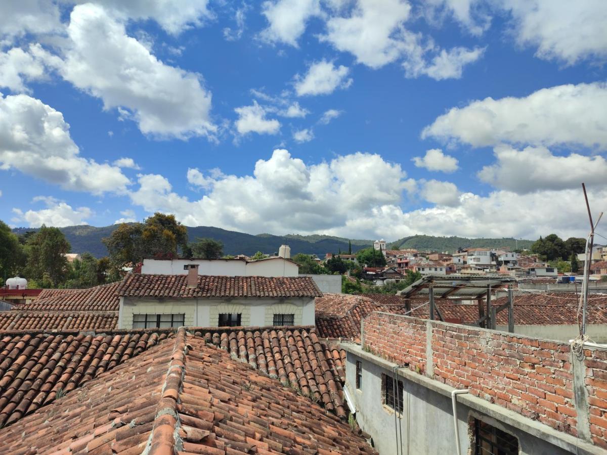 Hostal Ikal San Cristóbal de Las Casas المظهر الخارجي الصورة