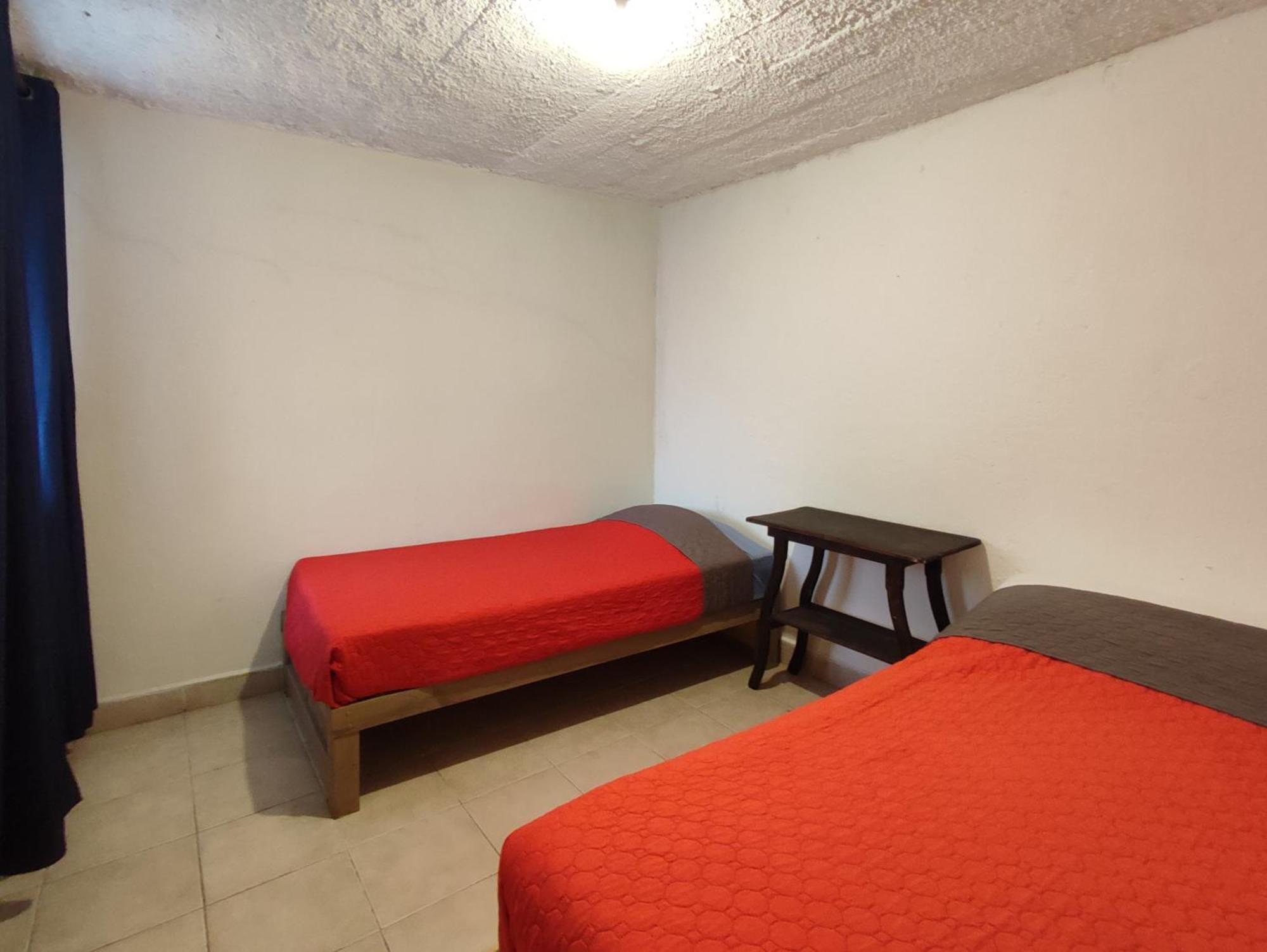Hostal Ikal San Cristóbal de Las Casas الغرفة الصورة