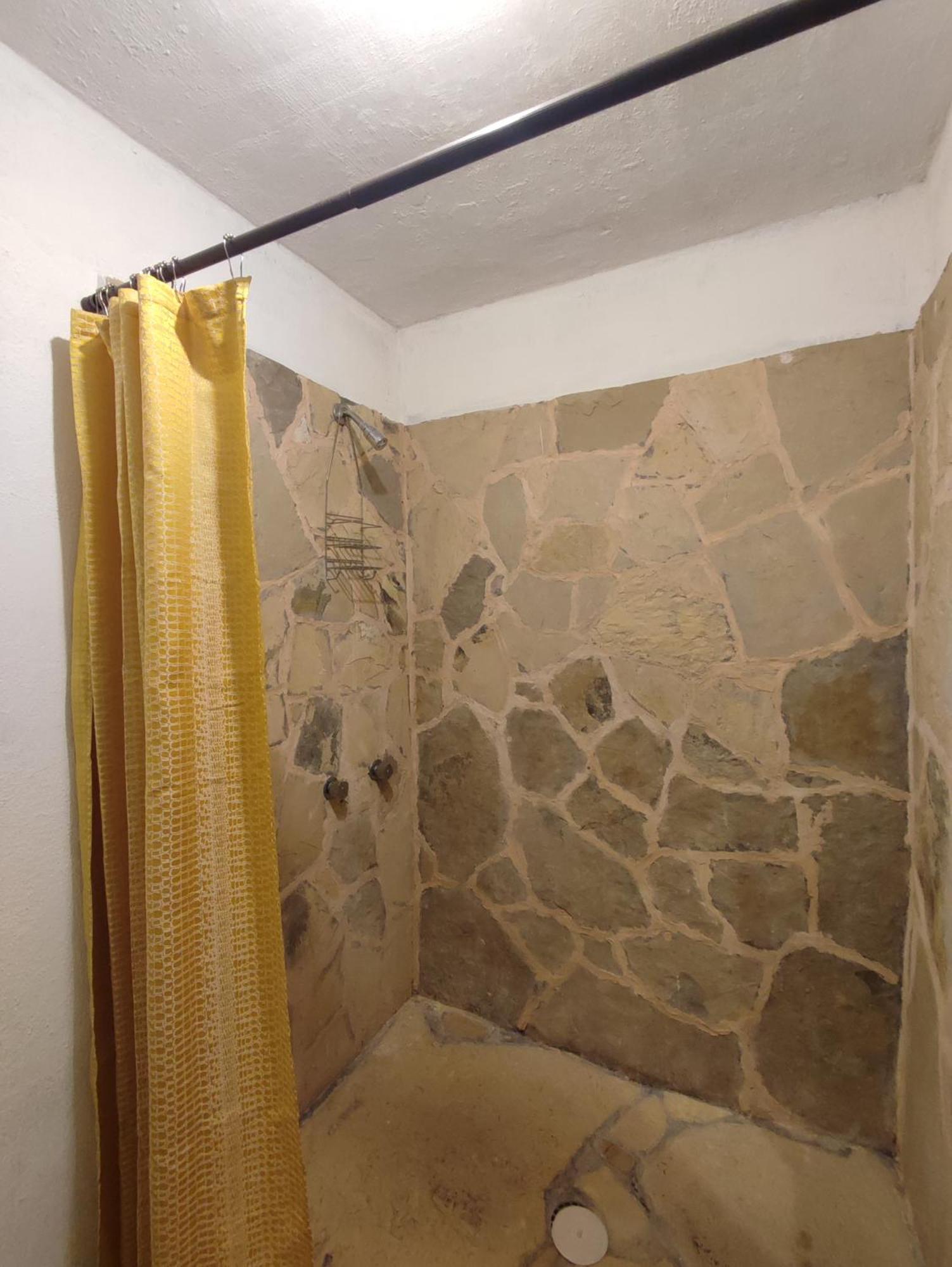 Hostal Ikal San Cristóbal de Las Casas الغرفة الصورة