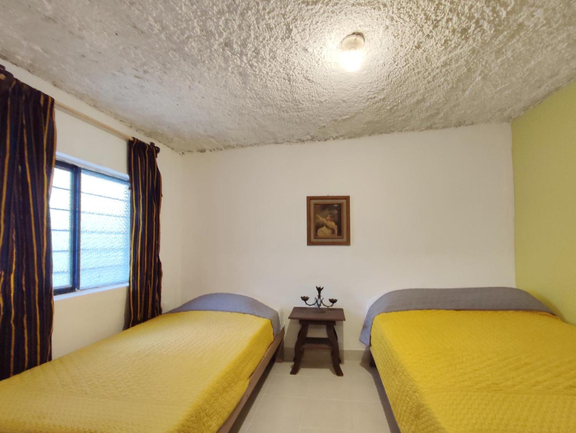 Hostal Ikal San Cristóbal de Las Casas الغرفة الصورة